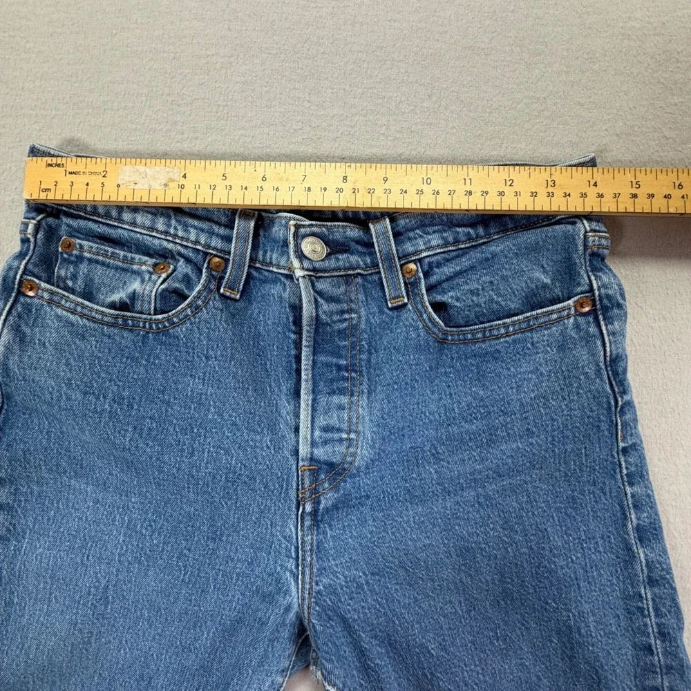 Levis Premium Wedgie Straight Distressed‎ Jeans Blue Medium Wash 29